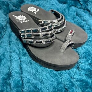 Yellow Box Merida Bling Toe Sandal Size 8 U4 EUC